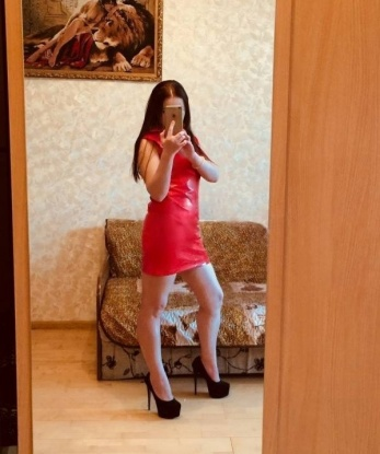 Я обладаю креативностью, нежностью и опытом, которые помогут тебе полностью расслабиться и насладиться каждой минутой нашей встречи.
Мои услуги настолько разнообразны, что ты найдешь все, что желаешь. Я могу быть твоей прекрасной компаньонкой на деловом ужине, страстной подругой в постели или эксперткой в приятных экспериментах. Будь уверен, я осуществлю все твои желания и фантазии.
Я живу в Москве и можем встретиться в уютном номере отеля или пригласить тебя ко мне в гости. Ты не пожалеешь о выборе меня, ведь мои отзывы говорят сами за себя.
Так что давай не откладывать на потом и воплотим в жизнь все твои фантазии вместе! 💋 1281, 29 лет