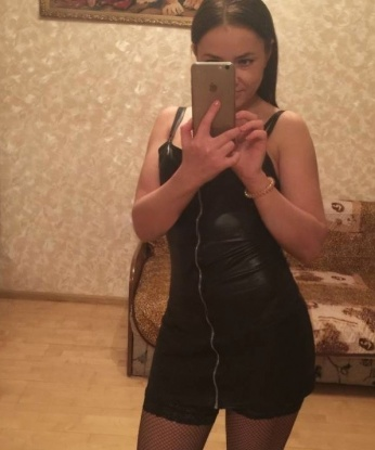 Я обладаю креативностью, нежностью и опытом, которые помогут тебе полностью расслабиться и насладиться каждой минутой нашей встречи.
Мои услуги настолько разнообразны, что ты найдешь все, что желаешь. Я могу быть твоей прекрасной компаньонкой на деловом ужине, страстной подругой в постели или эксперткой в приятных экспериментах. Будь уверен, я осуществлю все твои желания и фантазии.
Я живу в Москве и можем встретиться в уютном номере отеля или пригласить тебя ко мне в гости. Ты не пожалеешь о выборе меня, ведь мои отзывы говорят сами за себя.
Так что давай не откладывать на потом и воплотим в жизнь все твои фантазии вместе! 💋 1281, 29 лет