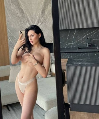 С мной ты сможешь раскрыть свои самые сокровенные фантазии и испытать невероятные ощущения. Мое опытное тело и опыт в области интимных удовольствий позволят нам исследовать новые грани наслаждения. У меня есть отличные отзывы от моих клиентов, которые оценили мои навыки и стиль работы. Я также предлагаю фото для продемонстрации моей привлекательности и сексуальной притягательности. Разреши мне стать твоим источником удовольствия и приятных моментов! 😘💋 1387, 20 лет