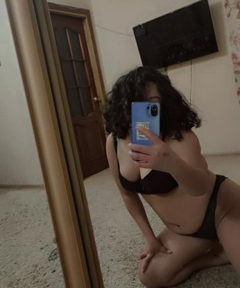 Со мной ты сможешь испытать все, о чем только мечтаешь. Нежные прикосновения, страстные поцелуи и запредельное наслаждение - это лишь небольшая часть моих умений. Живу в Москве, наслаждаюсь этим городом и готова подарить тебе незабываемое время в Москве. У меня есть отличные отзывы от моих предыдущих клиентов, которые подтверждают мою высокую компетенцию и умение угодить мужчине. Приготовься к волнующему путешествию в мир наслаждения. ✨😘✨ 8611, 30 лет